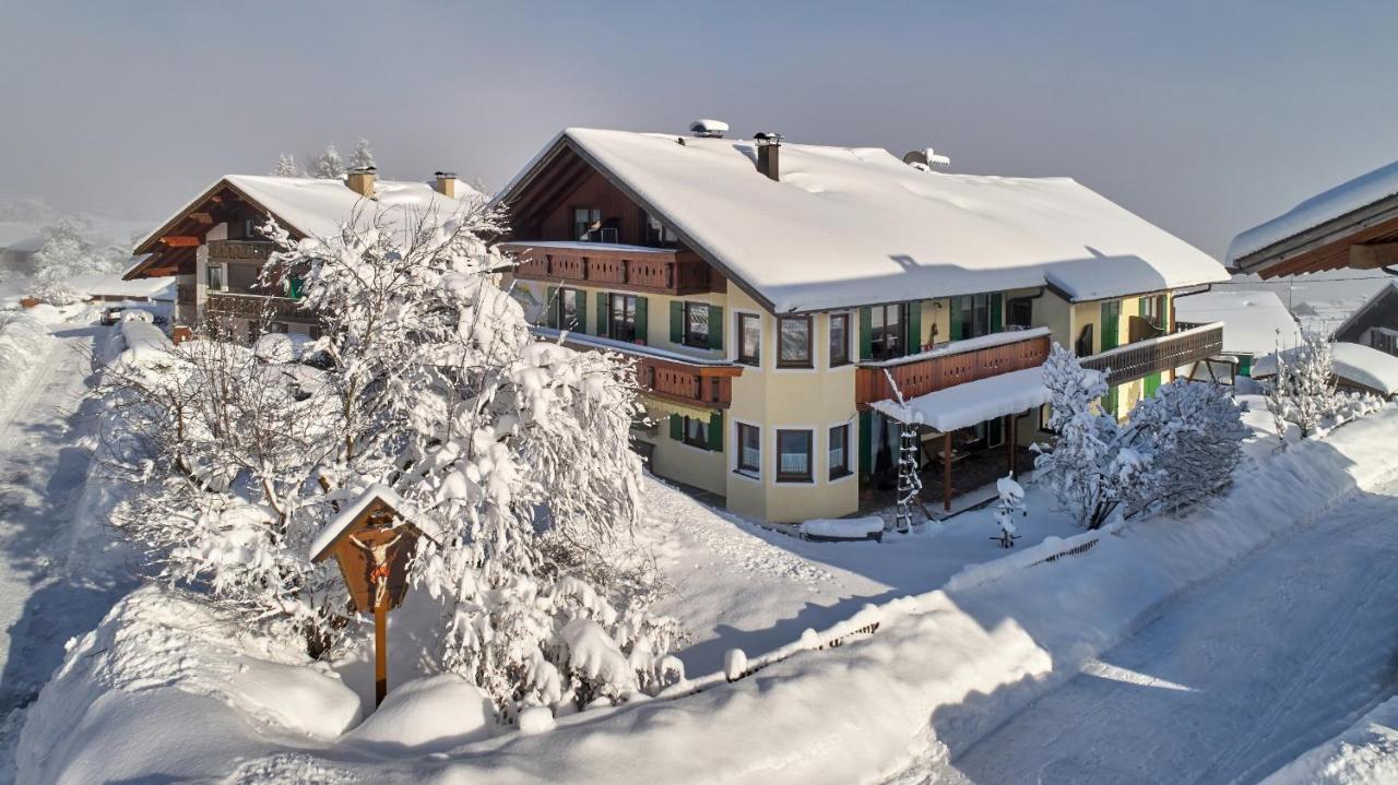 Gaestehaus Alpina Hotel Bad Kohlgrub Exterior photo